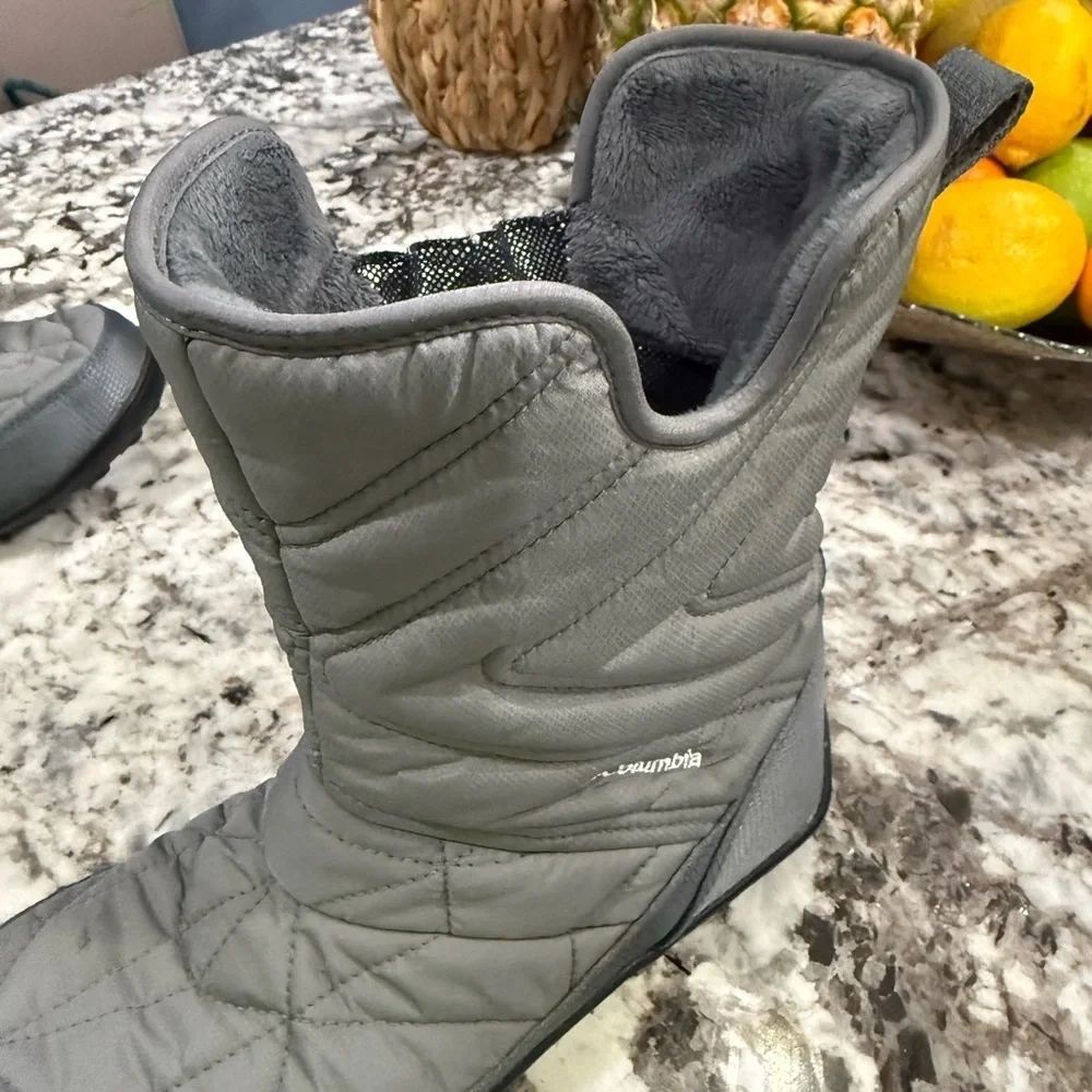 Columbia Thermolite Boots woman’s size 7